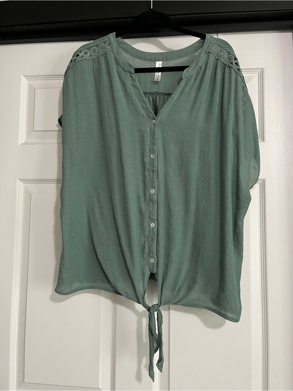 Perseption Sage Green Button-Front Tie Hem Blouse